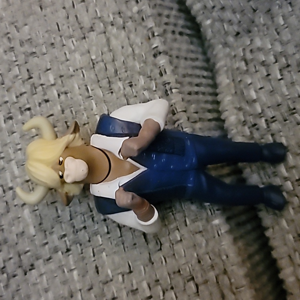 Sing McDonalds Happy Meal Toys Darius the Showoff Character